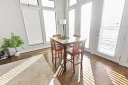 Houston Townhome w/ Skyline Views & Rooftop Patio - Image 5