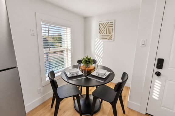 2820BLOD2 - Image 3